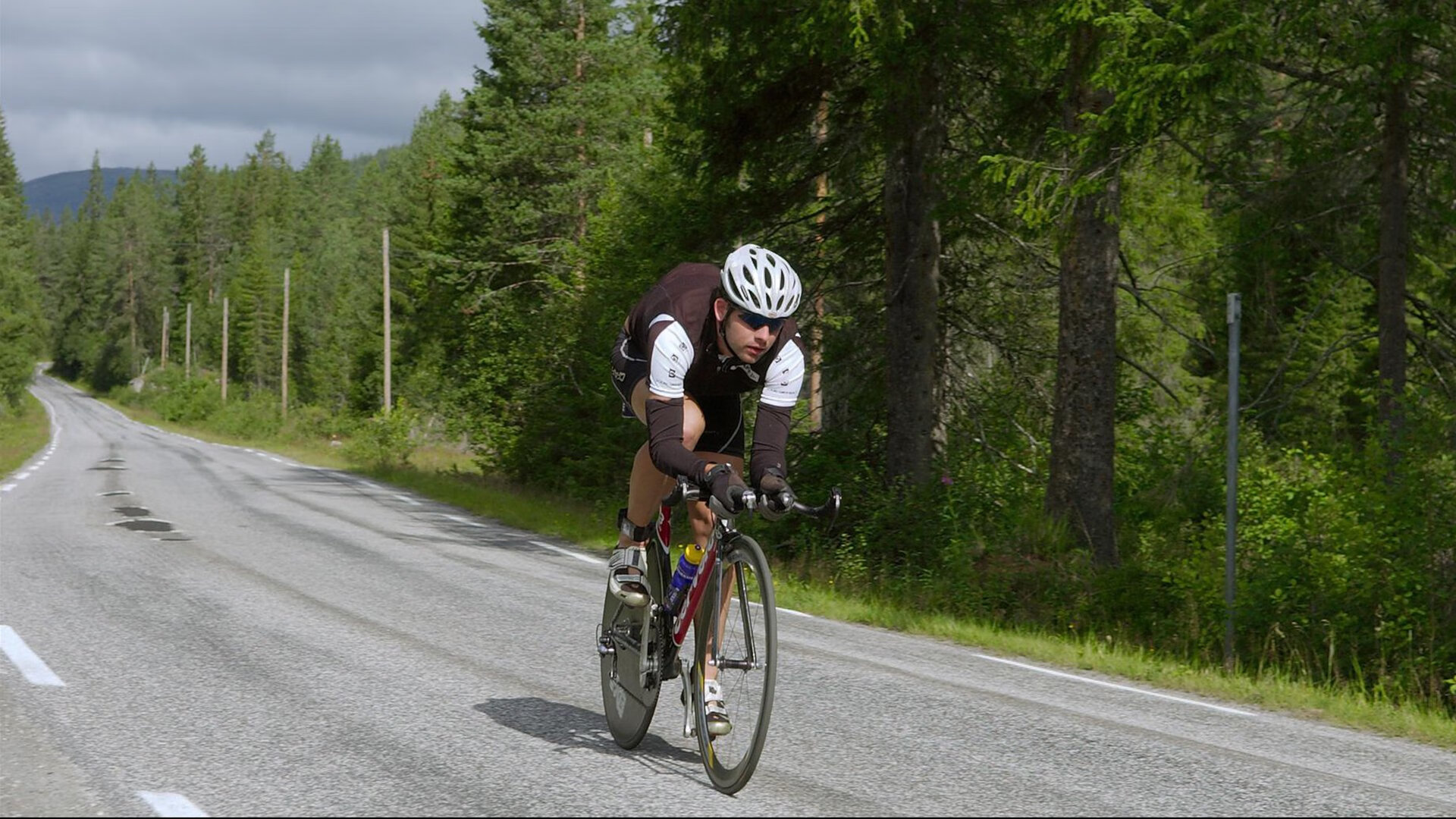 九游（jiuyou.com）游戏-世界耐力赛持续上演，车队策略成胜负关键，cess耐力赛